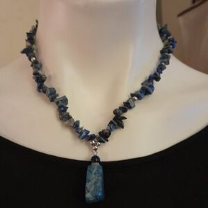 Unbranded- 17" Bluish Stone Chips With a Polished Rectangular Stone Pendant